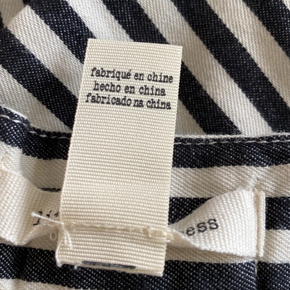 Life In Progress skirt- Size US- Small. - Picture 12 of 14